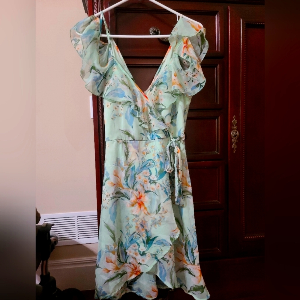 Ruffle floral mini wrap dress